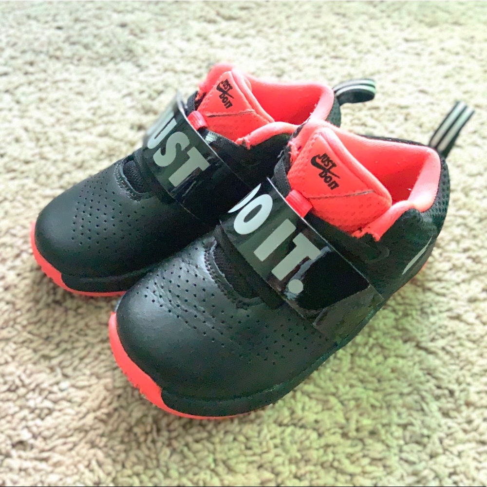Nike Toddler sneakers size 9C